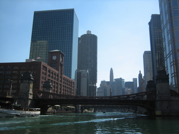 320 N Clark